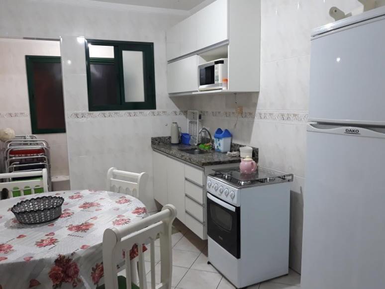 Apto aconchegante a uma quadra da praia - Aviação, Praia Grande - SP Praia Grande (Santos) Extérieur photo
